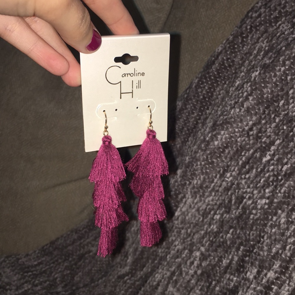 Carolina Hill earring.